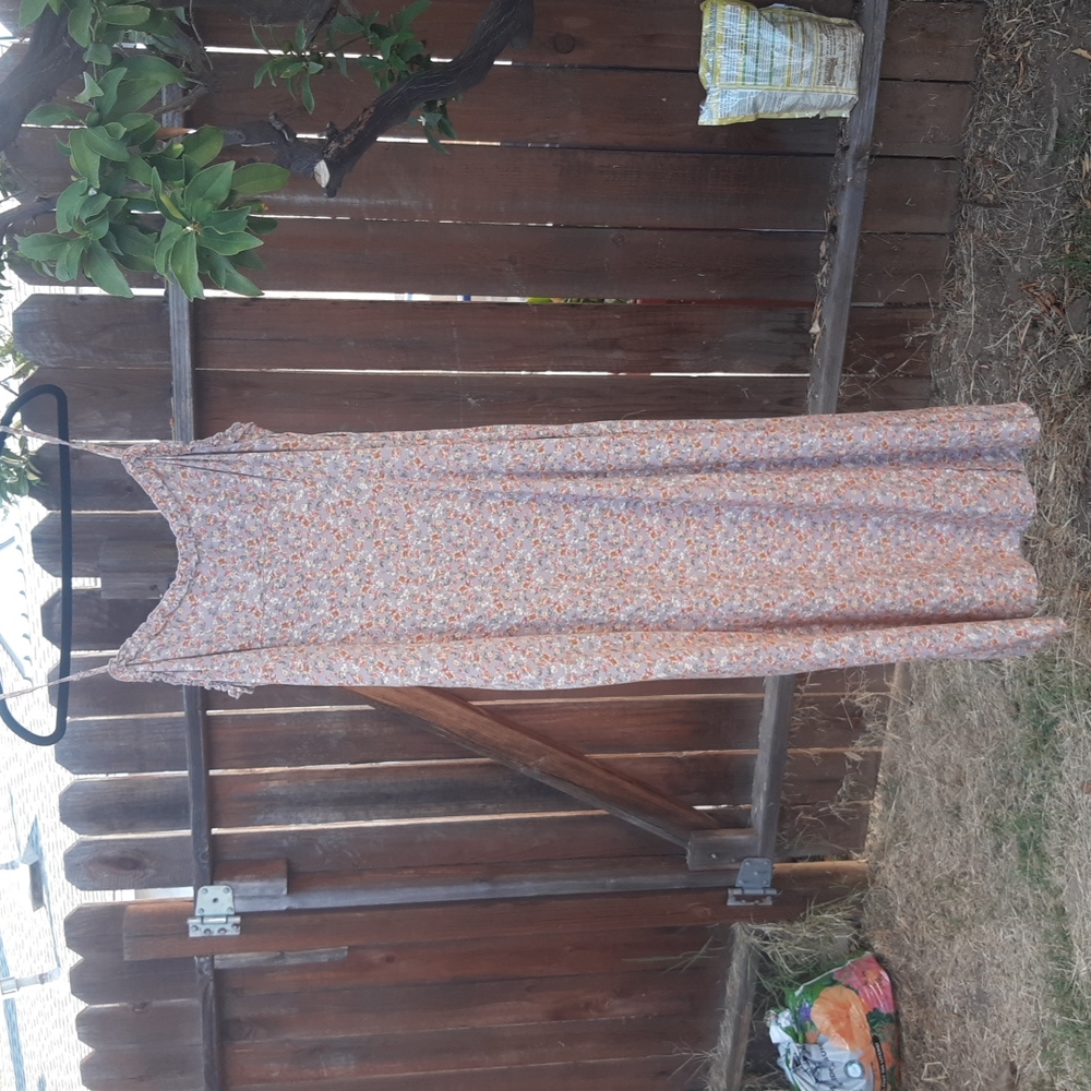 New Dress Forum Floral Dress with Crisscross Back Tie - Size Medium
